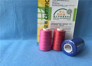 Le noyau teint de polyester a tourné le fil avec la fibre de short de polyester tournée par 100% de haute résistance