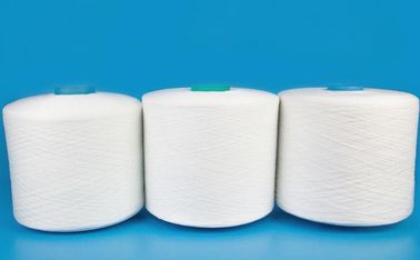 Chine Le polyester 100% de couture bon de fonction a tourné le fil 50s sur le tube de teinture fournisseur