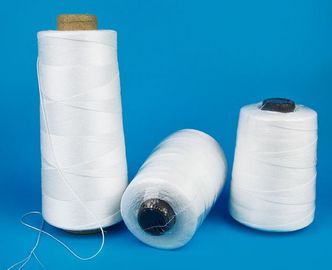 Chine Bavardez le polyester 100%, fil du compte 20s/6 20s/9 de couture tissé par pp de fermeture de sac de matériel pour la machine fermante de sac fournisseur