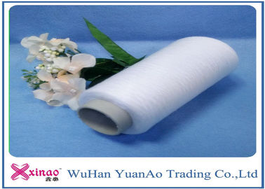 Chine Le polyester 100% cru de Vierge du blanc 40s/2 a tourné le fil pour la ténacité élevée de fil de couture fournisseur
